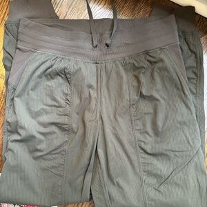 Lululemon Women's Jogger, Size 8